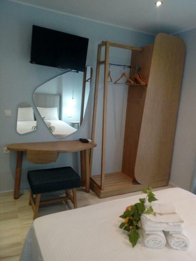 Aegialis Apartments Вурвуру Екстериор снимка